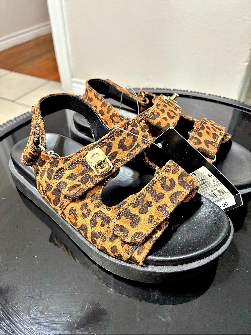 art class Girls Leopard Print Sandals US 13 NWT